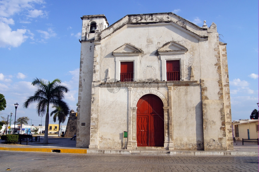 墨西哥尤卡坦州坎佩切旧教堂图片