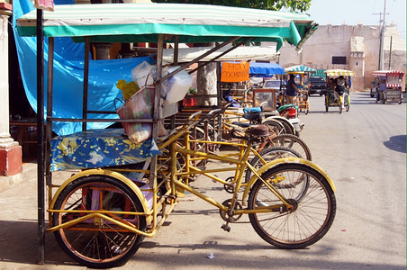 墨西哥穆纳的Rrikhsha旧自行车线路背景图片