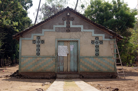尼加拉瓜湖Ometepe岛小村庄教堂图片