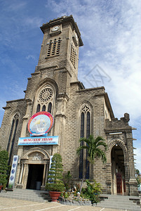 越南NhaTrang的灰色大教堂图片