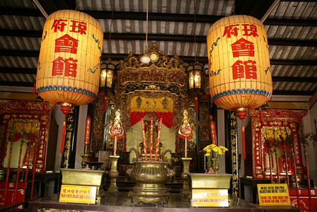 越南中部HoiAn老佛寺的圣殿图片
