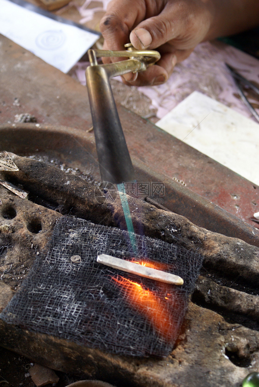 苏门答腊有火焰的银工作图片