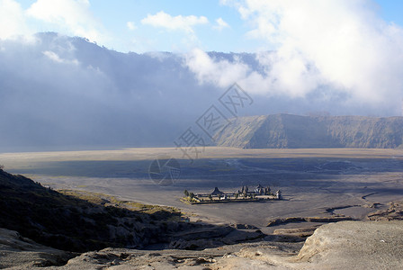 印度尼西亚爪哇伏尔卡诺布罗莫山路德拉寺庙高清图片