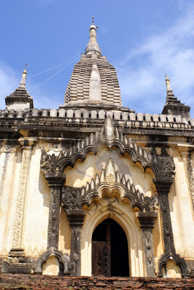 缅甸的旧巴根塔顶图片