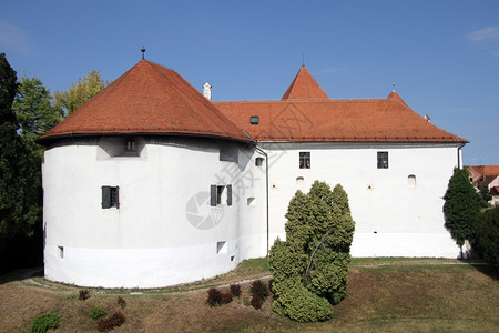 克罗地亚瓦拉日丁市中心旧城堡图片