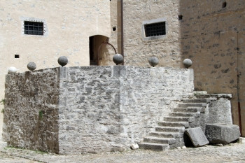 克罗地亚伊斯特里州巴辛古石城堡内图片
