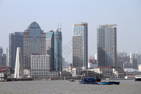 上海黄浦河的新建筑图片