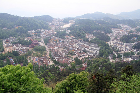 朱华汉村山上的景象图片