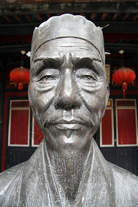 哲学家李志的铜头图片