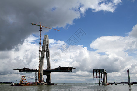 海南岛新水泥桥高清图片