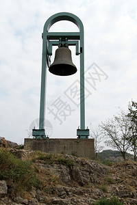 保加利亚VelikoTirnovo的铜钟和塔图片