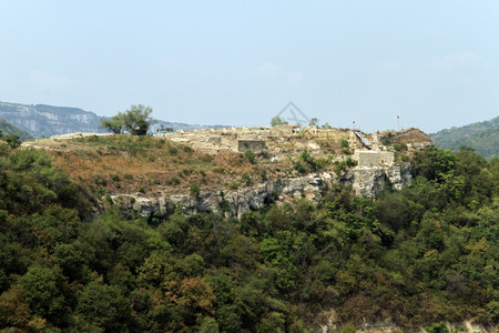 保加利亚VelikoTirnovo堡垒的废墟图片