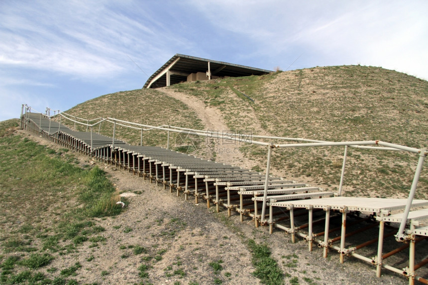 伊朗Malayer附近NusheJam堡垒的山顶楼梯图片