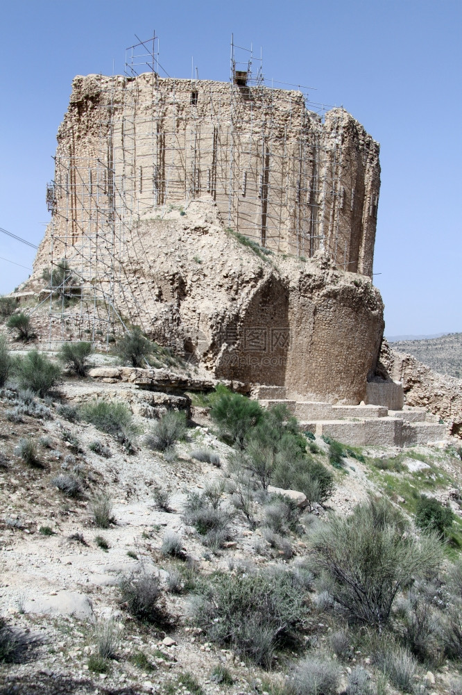 设拉子附近QaleheDoktar的废墟图片