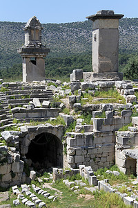 土耳其Xanthos的古老剧院和石棺的废墟图片