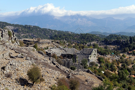 土耳其Selge古老剧院和村庄的废墟图片