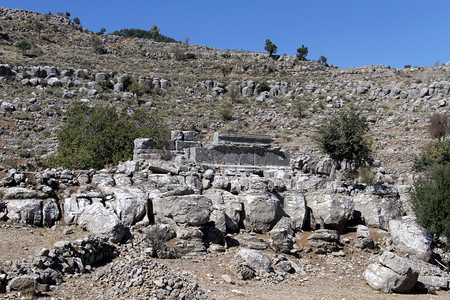 土耳其塞尔日古寺庙的废墟图片