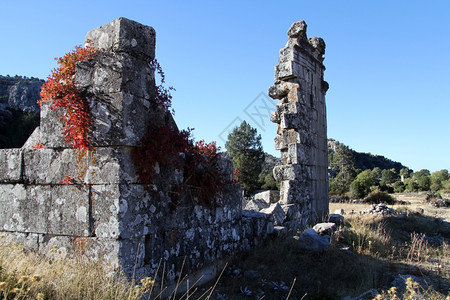 土耳其阿达Trojan寺庙的废墟图片