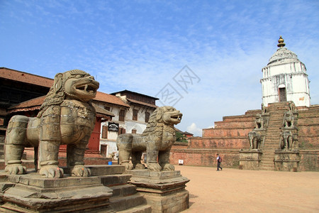 尼泊尔BhaktapurDurbar广场的狮子和大象图片