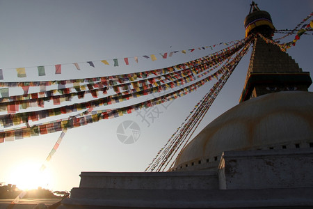 尼泊尔加德满都日出和StupaBodnath图片