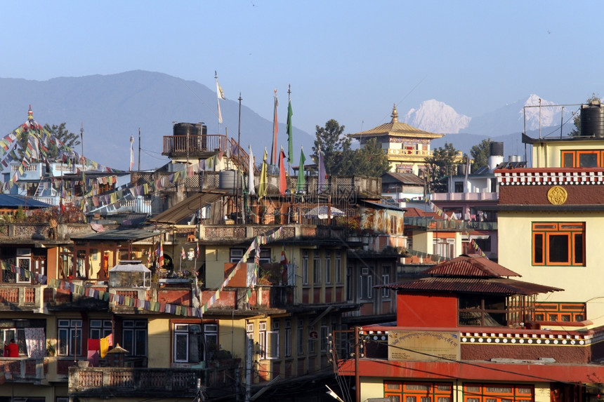 尼泊尔加德满都StupaBodnath附近住宅区图片