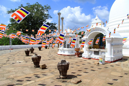斯里兰卡Anuradhapura的图帕拉马亚达戈巴附近图片