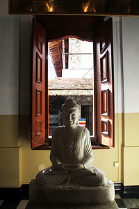 斯里兰卡Kandy牙寺内佛像图片
