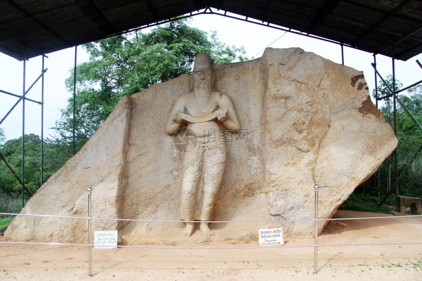 斯里兰卡Polonnaruwa的帕拉克马巴胡国王雕像图片