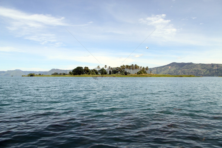 印度尼西亚托巴湖旁劳道岛图片