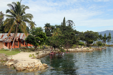 印度尼西亚托巴湖岛Samosir岛旅馆高清图片