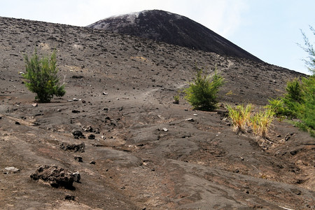 印度尼西亚克拉卡托火山的足迹图片