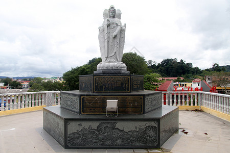 马来西亚耶兰图特佛教光荣雕像背景图片