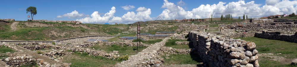土耳其AladjaHoyuk的古老杀手城镇AladjaHoyuk的废墟背景图片