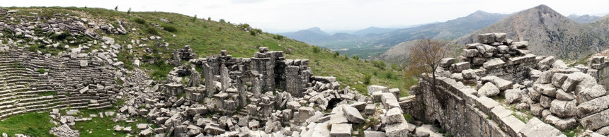 土耳其萨加拉索斯古老剧院的废墟图片