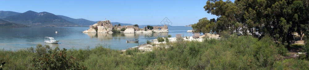 巴法湖全景土耳其岛有城堡图片