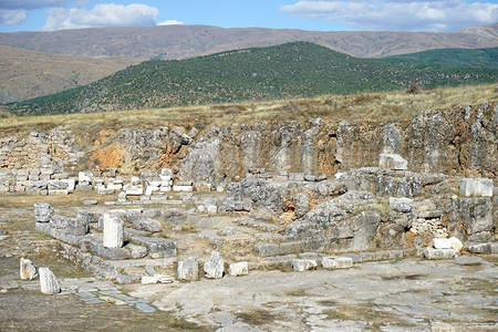 土耳其亚尔瓦奇附近安提奥亚皮西迪亚罗马神庙遗址图片