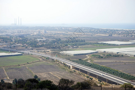 腿模伊贞羽以色列HirbatAkav桥的视图背景