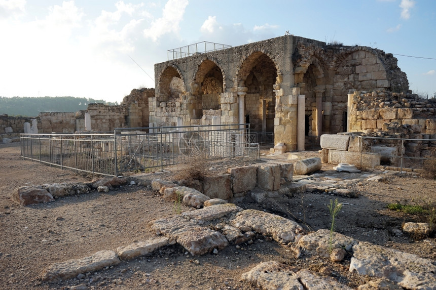 以色列拜特古夫林寺庙的废墟图片