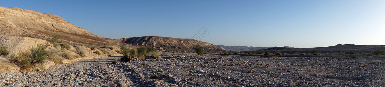 以色列内盖夫沙漠的山丘和石头图片