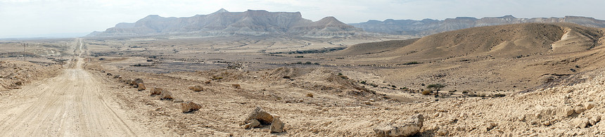 内盖夫沙漠NahalZin的污泥图片