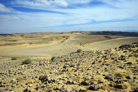 以色列内盖夫沙漠的Kasuidune和山高清图片
