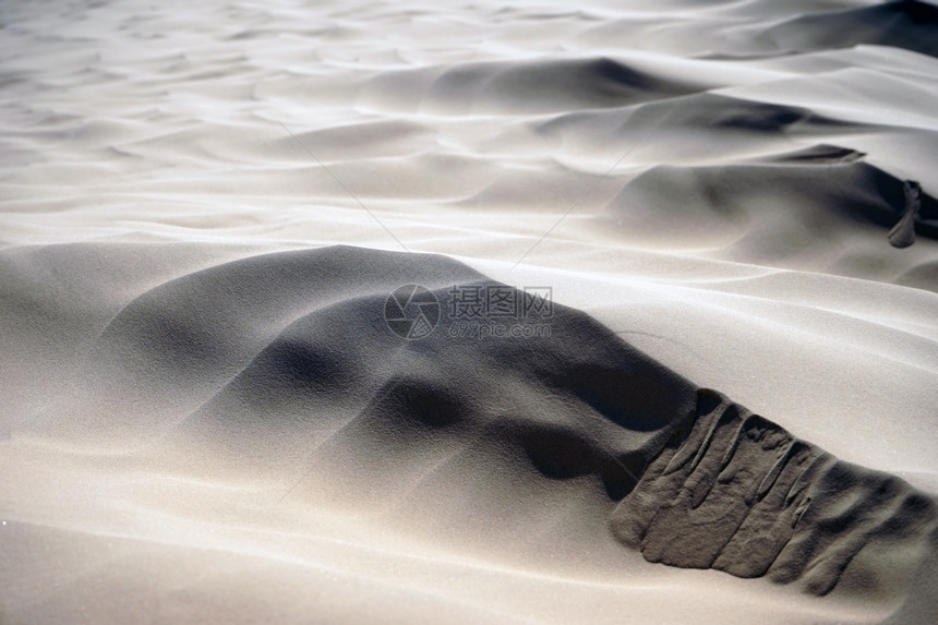 伊斯拉尔内盖夫沙漠的沙丘图片
