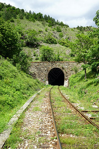 塞尔维亚的铁路和隧道图片