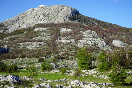 黑山Lovcen顶的Negushy角的毛索勒姆图片