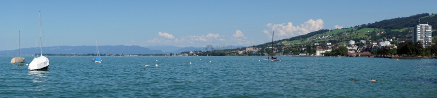 瑞士Rorshah附近Boden湖上的游艇图片