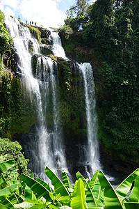 老挝博拉文高原TadCheuang瀑布背景