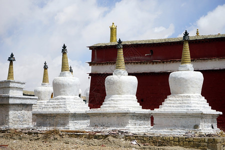 佛教修道院的白石背景图片