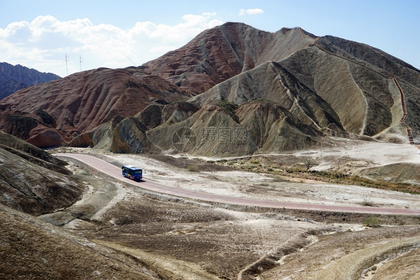 岩石和道路图片