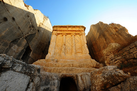 撒迦里雅墓是耶路撒冷古老的石头纪念碑图片