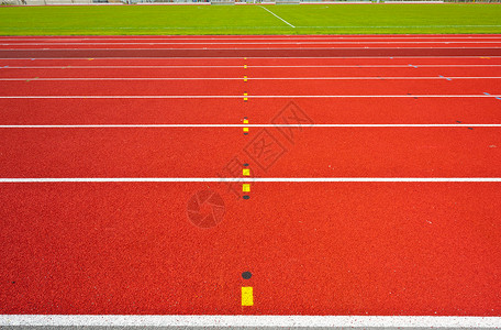 瑞士现代体育场的红色赛跑道图片